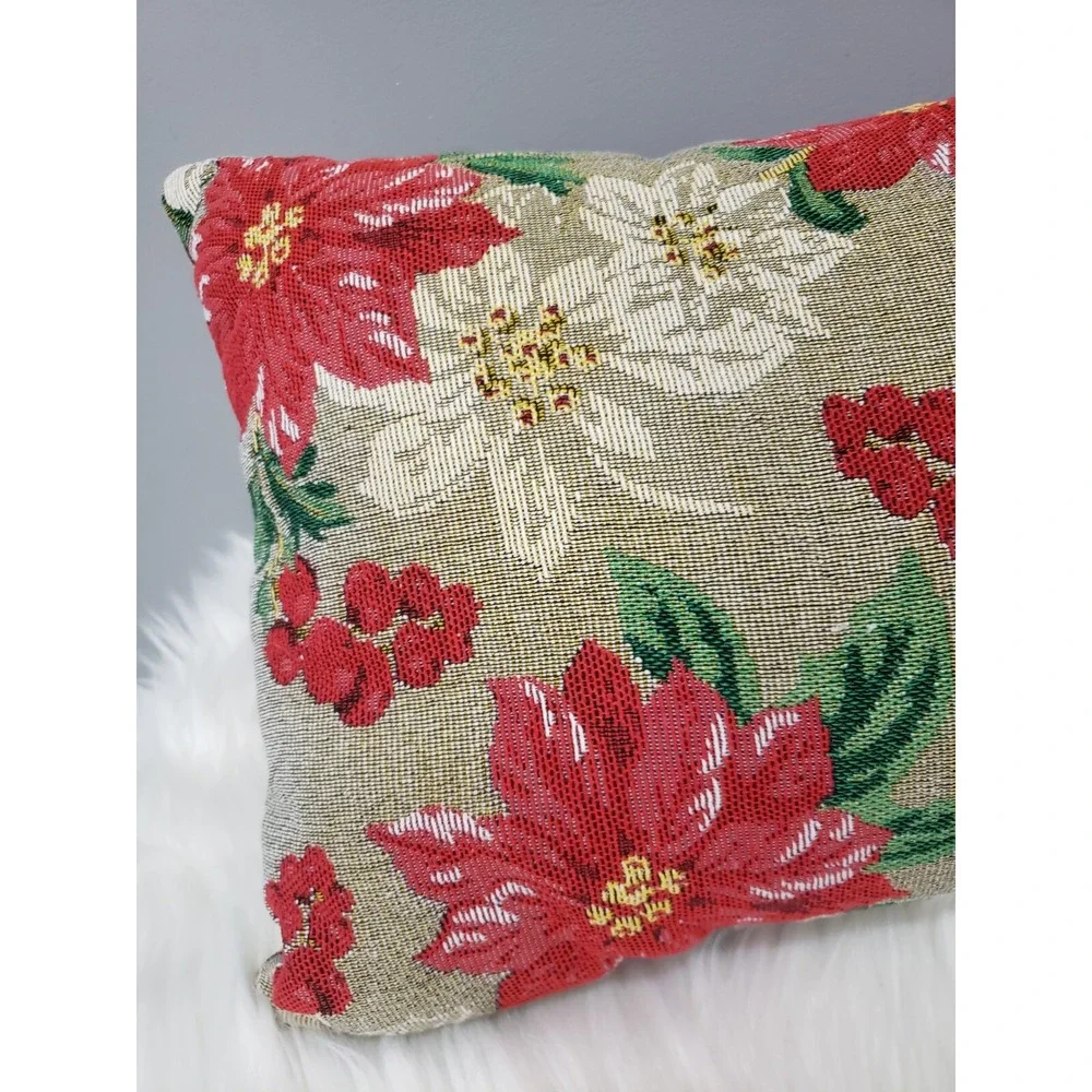 NEW Vintage Christmas Tapestry Rug Throw Pillow Poinsettia‎ Floral Grandma retro